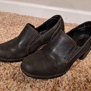 Merona Black Leather Chunky Heel Slip Ons Clogs Size 6